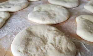 Chlebki pita z gyrosem