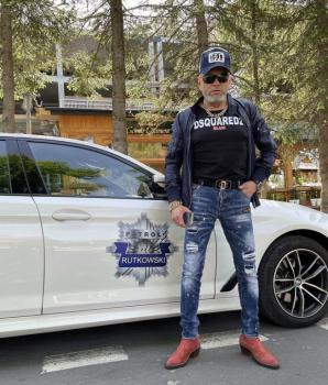 [VIDEO] 1,8 mln zł w reklamówce, trup i 11 wirtualnych BMW. Po akcji Biura RUTKOWSKI w czwartek w Katowicach początek procesu syna kandydatki na prezydenta Zabrza!