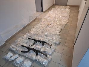 [VIDEO] Chemicy zaskoczeni podczas produkcji narkotyków. Akcja mazowieckich policjantów na terenie powiatu grójeckiego