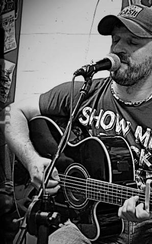 O country, pasji do muzyki i doświadczeniu scenicznym... Wojciech Dudkowski opowiada 