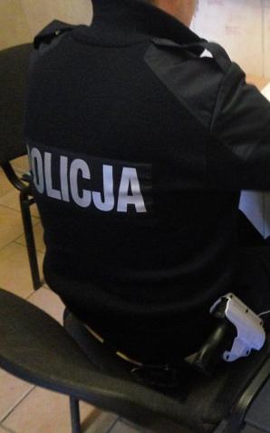 Śląsk: Nietrzeźwy przywiózł dzieci do kina