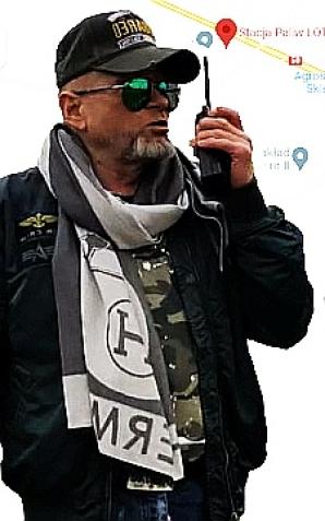 [VIDEO] RUTKOWSKI W AKCJI: Śmiała  kradzież 43 tys. Euro z kabiny busa na stacji paliw w Pniewach woj. mazowieckie. Wszystko nagrały kamery