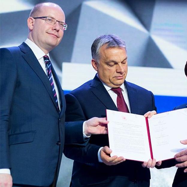 Premierzy Grupy Wyszehradzkiej podpisali Deklarację Warszawską
