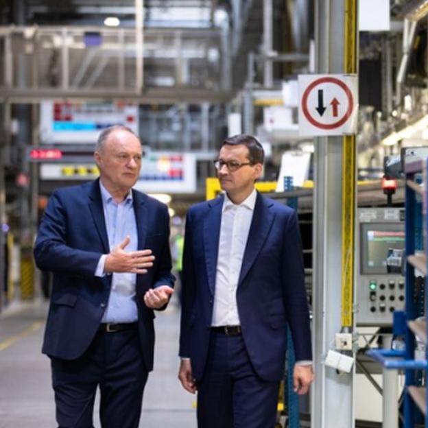 [VIDEO] Premier Mateusz Morawiecki w fabryce Opla w Gliwicach