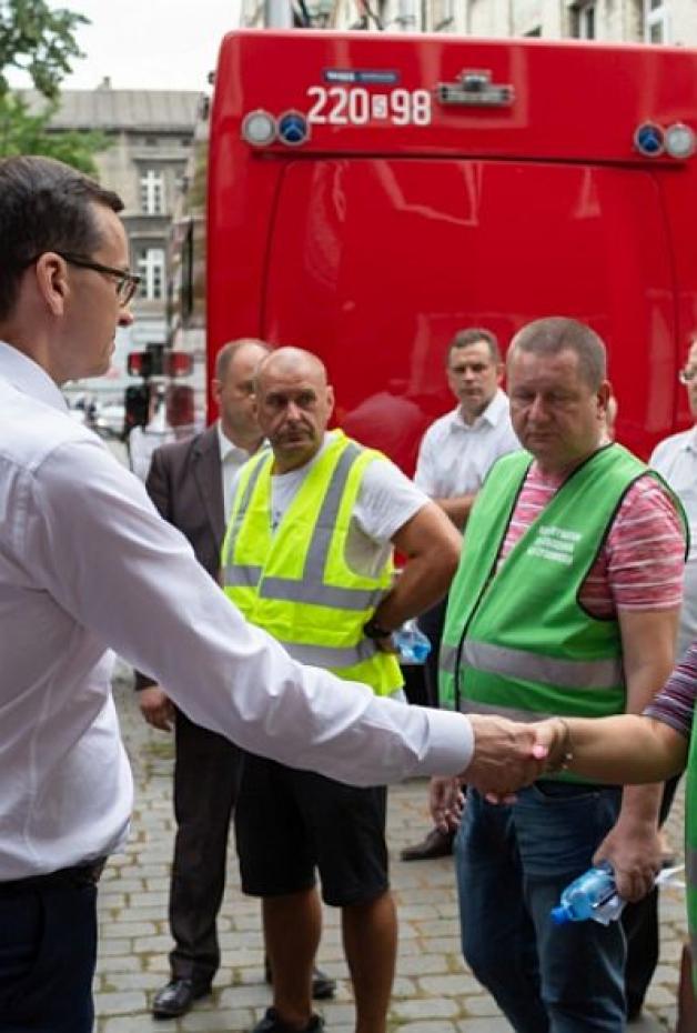 Premier Mateusz Morawiecki na miejscu tragedii w Bytomiu