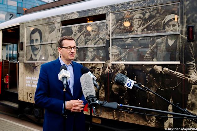 [VIDEO] Premier uczcił pamięć Górnoślązaków deportowanych do ZSRR oraz uczestników II Powstania Śląskiego 