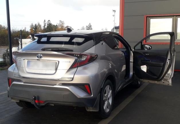 [VIDEO] Hybrydowe toyoty skradzione w Szwecji o łącznej wartości 255 tysięcy złotych zatrzymane pod Wejherowem