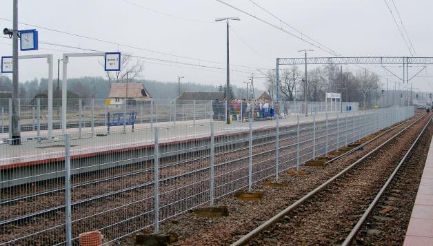 Przejście kolejowe w Kuźnicy może zostać zamknięte. Związkowcy ZZMKP w obawie o osobiste bezpieczeństwo pracowników kolei zwrócili się do prezesa zarządu spółki PKP Cargo o pilną interwencję i zaniechanie realizacji przewozów przez granicę z Białorusią