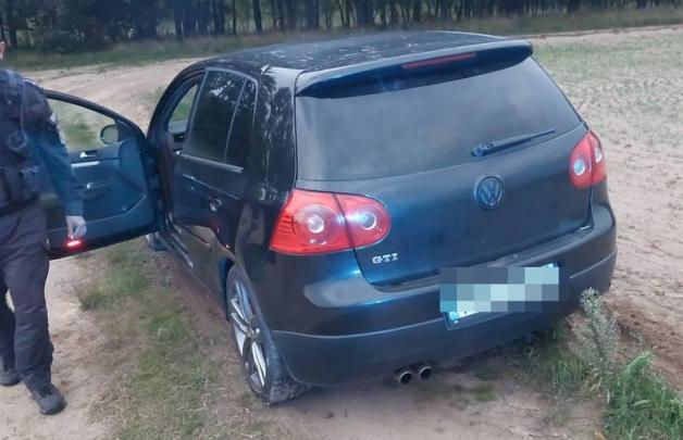  31-latek po narkotykach z narkotykami i z zakazem prowadzenia pojazdów