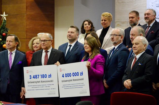 [VIDEO] Szef MEiN w Rzeszowie: Udało się zwiększyć liczbę studentów na pierwszym roku studiów lekarskich o 60 proc.